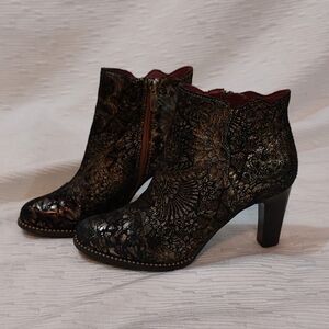 Women's Black & Bronze Floral Embossed Ankle Booties